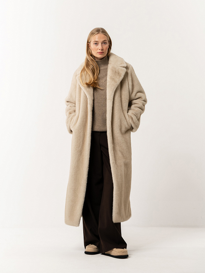 Шуба под норку, длина макси